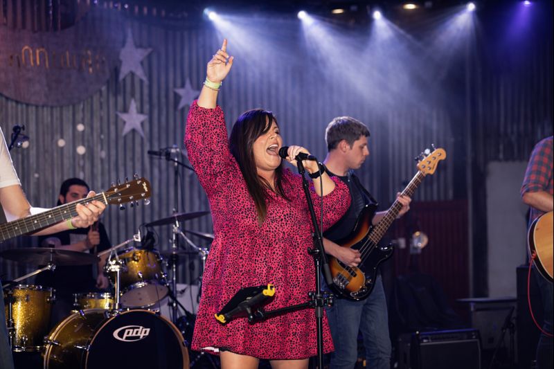 Public Demand live photo 2