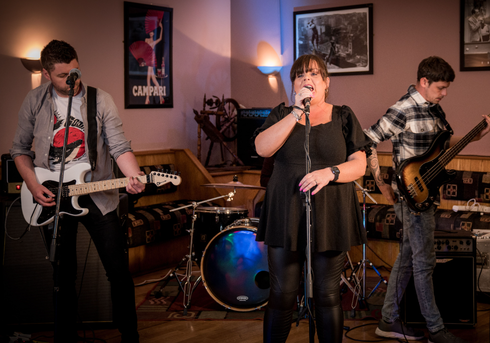 Public Demand live photo 6